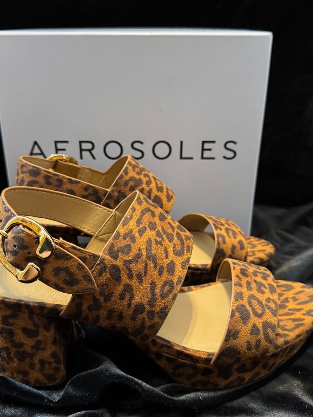 New Aerosoles Camera Platform Women's Sandals Leopard Fab Suede Sz 7.5M